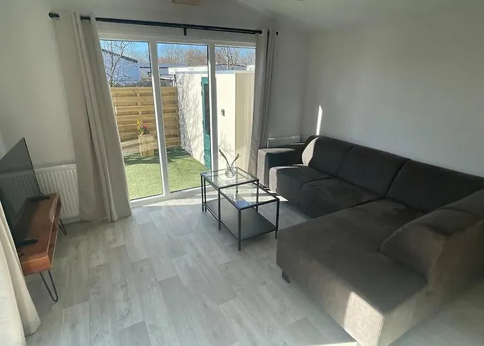 Cozy Chalet At The Beach In Petten, Netherlands