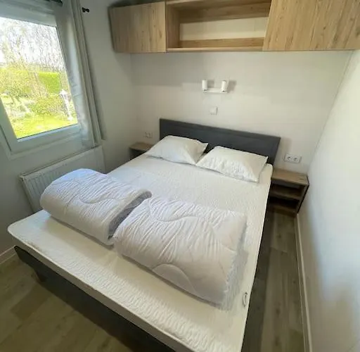 Cozy Chalet At The Beach In Petten, Netherlands